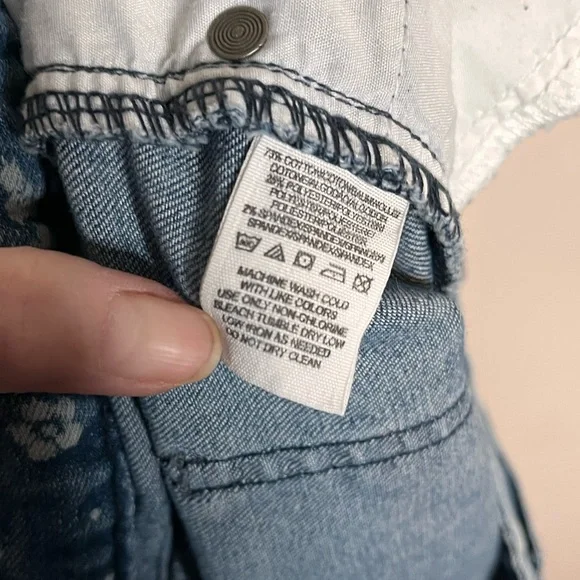 FREE PEOPLE ditsy floral print cropped skinny jeans 
size 30 - Picture 5 of 5